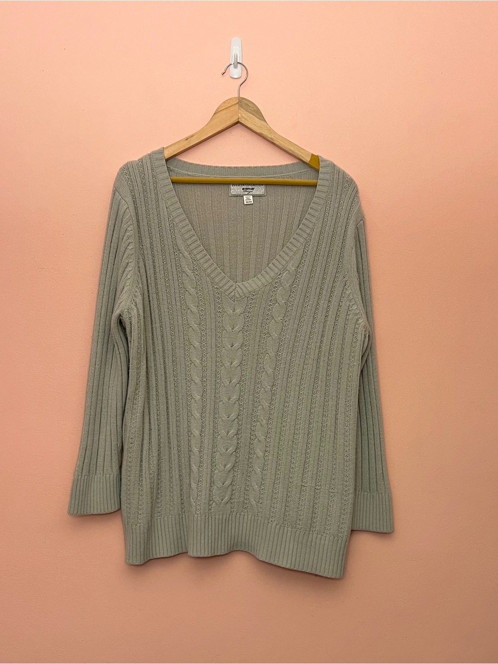 Avenue Grey Lightweight Cable Knit V-Neck Sweater 22/24